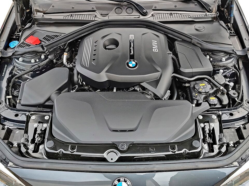 BMW B48B20 engine installed in a BMW 125i
