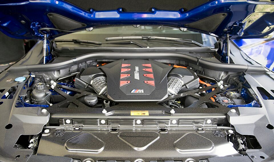 BMW S68 · BMW XM