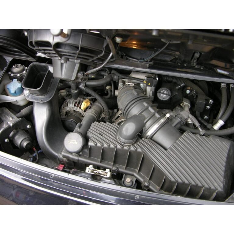 996 Carrera 4S 3.6-litre engine bay